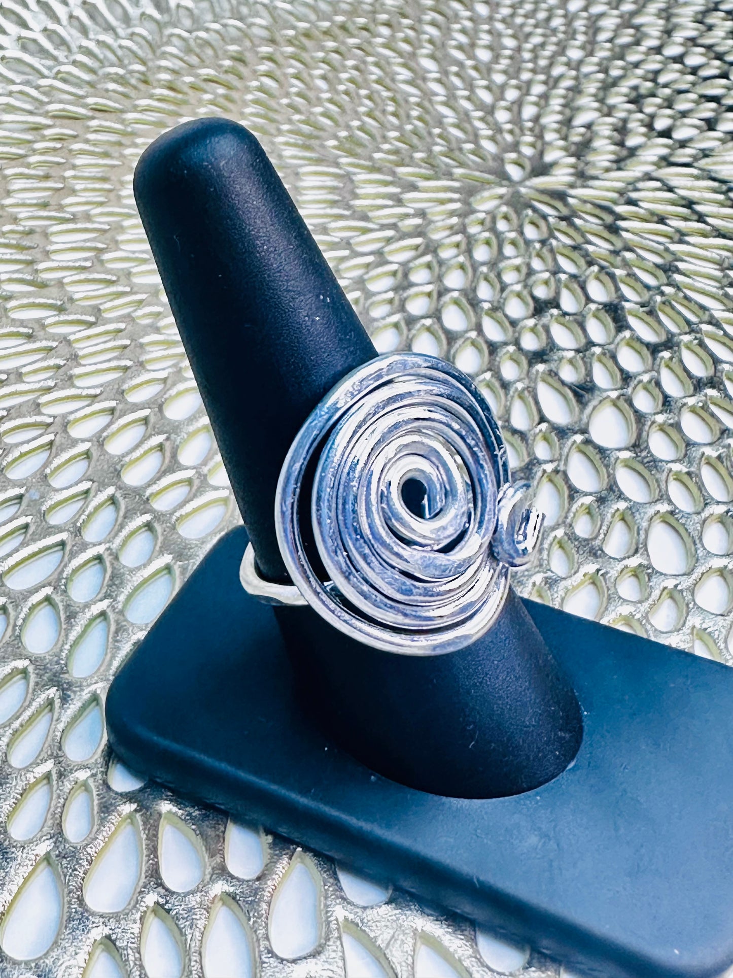 Round Plain Wire Ring (Size 7-9)