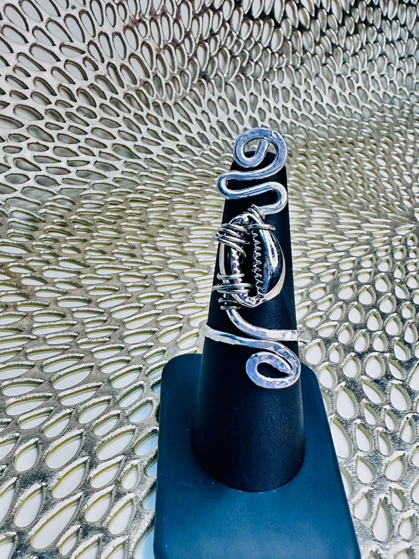 Adjustable Cowrie Shell Ring - Size 7-9